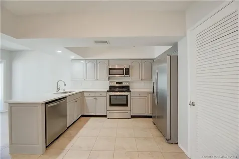 2113-2115 NE 56th Court Fort Lauderdale FL 33308