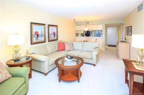 4540 NE Sandpebble Trace Stuart FL 34996