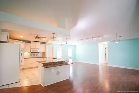 5092 SE Post Terrace Stuart FL 34997