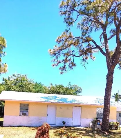 5689 SE 44th Avenue Stuart FL 34997