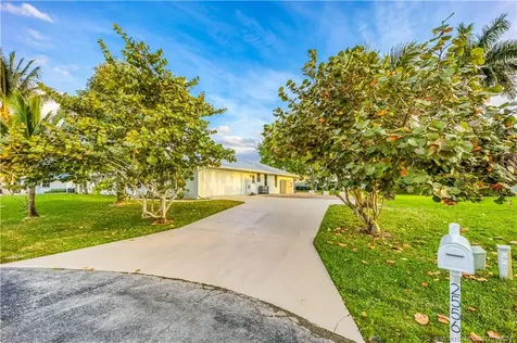2556 NW Captiva Cove Stuart FL 34994