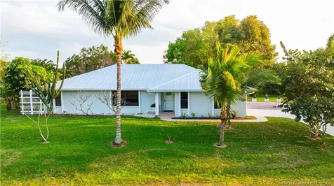 2556 NW Captiva Cove Stuart FL 34994