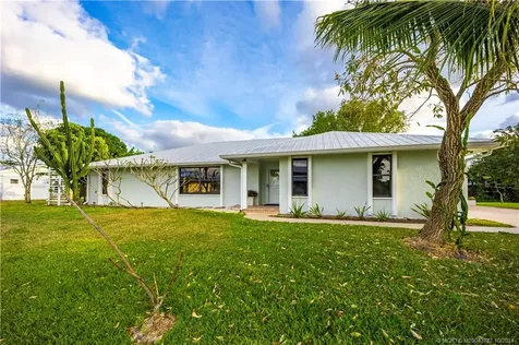 2556 NW Captiva Cove Stuart FL 34994