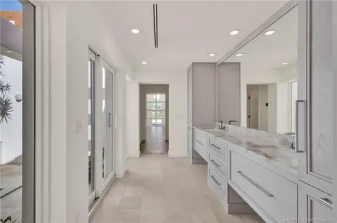 6996 SE Harbor Circle Stuart FL 34996