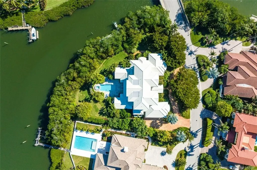 6968 SE Harbor Circle Stuart FL 34996
