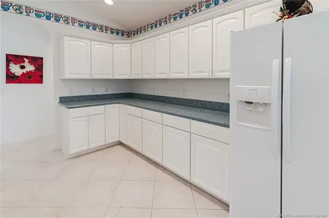 2440 NE Pinecrest Lakes Boulevard Jensen Beach FL 34957