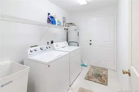 2440 NE Pinecrest Lakes Boulevard Jensen Beach FL 34957