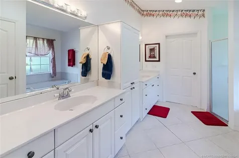 2440 NE Pinecrest Lakes Boulevard Jensen Beach FL 34957