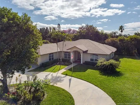 2440 NE Pinecrest Lakes Boulevard Jensen Beach FL 34957