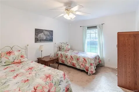 2440 NE Pinecrest Lakes Boulevard Jensen Beach FL 34957