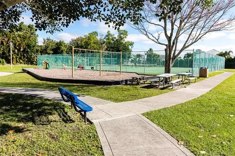 2440 NE Pinecrest Lakes Boulevard Jensen Beach FL 34957