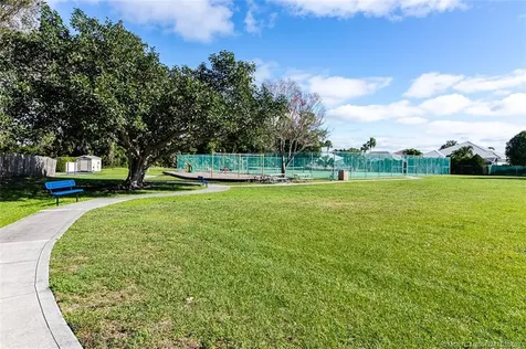 2440 NE Pinecrest Lakes Boulevard Jensen Beach FL 34957