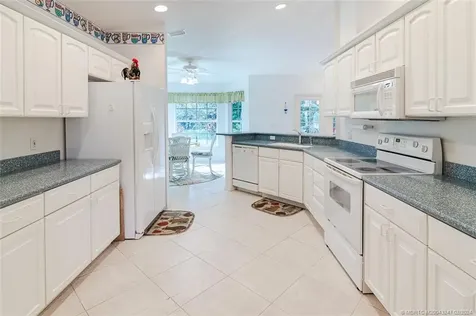 2440 NE Pinecrest Lakes Boulevard Jensen Beach FL 34957