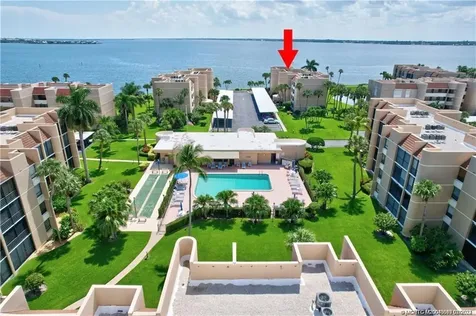 3442 NE Causeway Boulevard Jensen Beach FL 34957