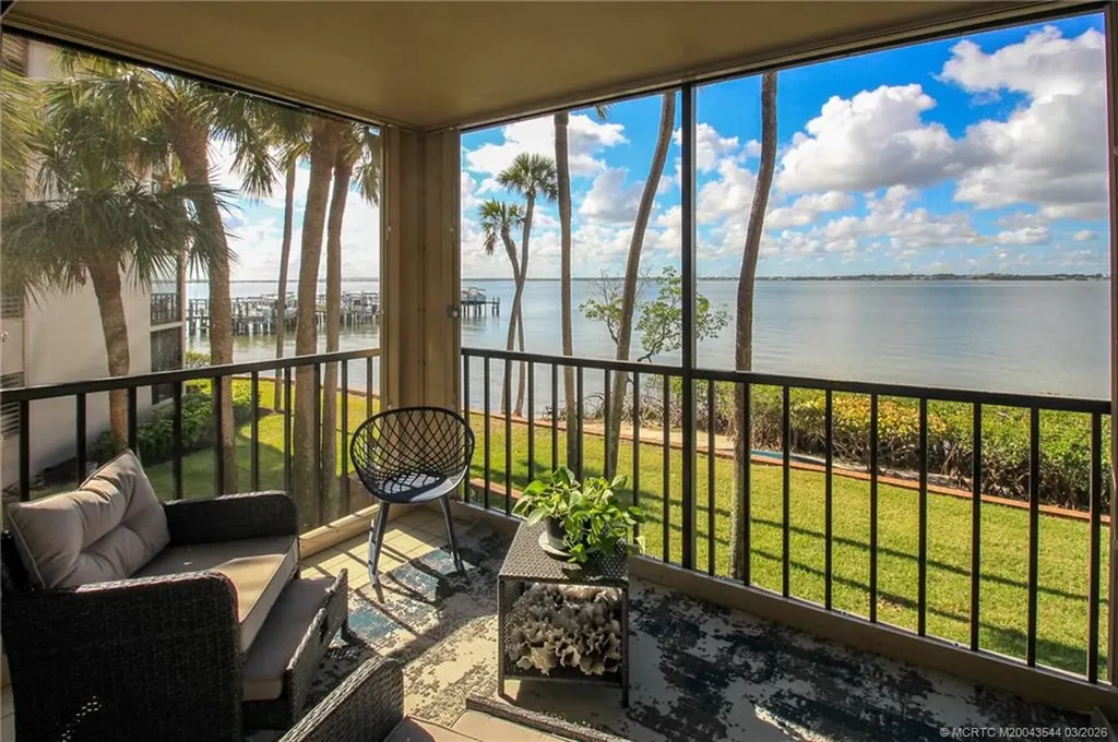 4440 NE Sandpebble Trace Stuart FL 34996