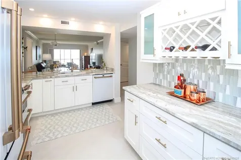 4440 NE Sandpebble Trace Stuart FL 34996