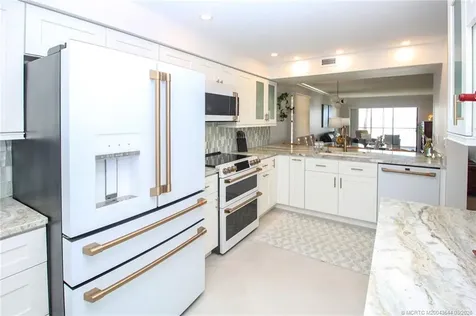 4440 NE Sandpebble Trace Stuart FL 34996