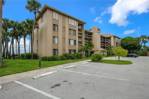4440 NE Sandpebble Trace Stuart FL 34996