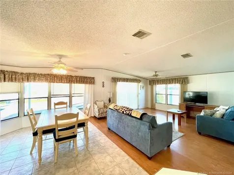 466 SE Trafalgar Terrace Stuart FL 34994