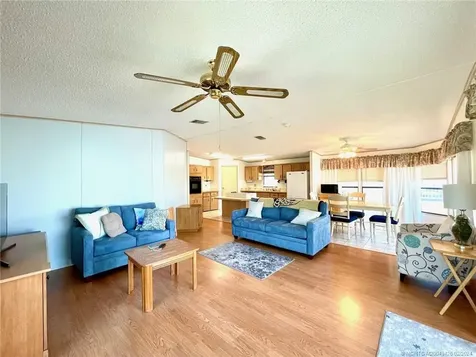 466 SE Trafalgar Terrace Stuart FL 34994