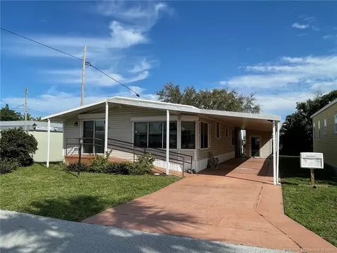 466 SE Trafalgar Terrace Stuart FL 34994