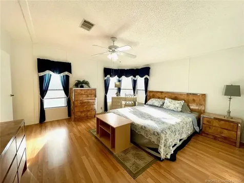 466 SE Trafalgar Terrace Stuart FL 34994