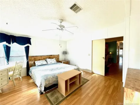 466 SE Trafalgar Terrace Stuart FL 34994