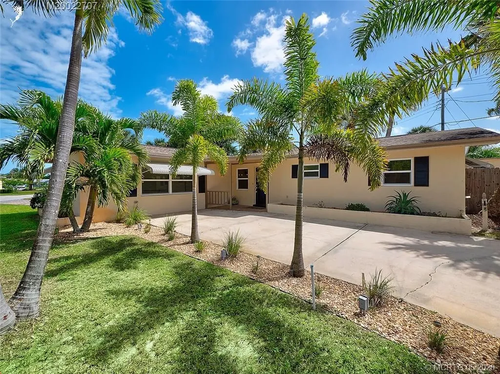 1334 NE Skyline Drive Jensen Beach FL 34957