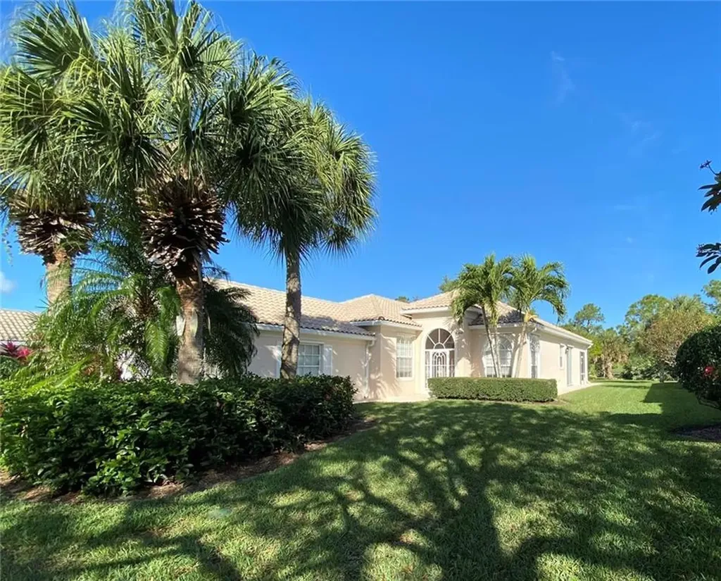 8496 SE Palm Hammock Lane Hobe Sound FL 33455