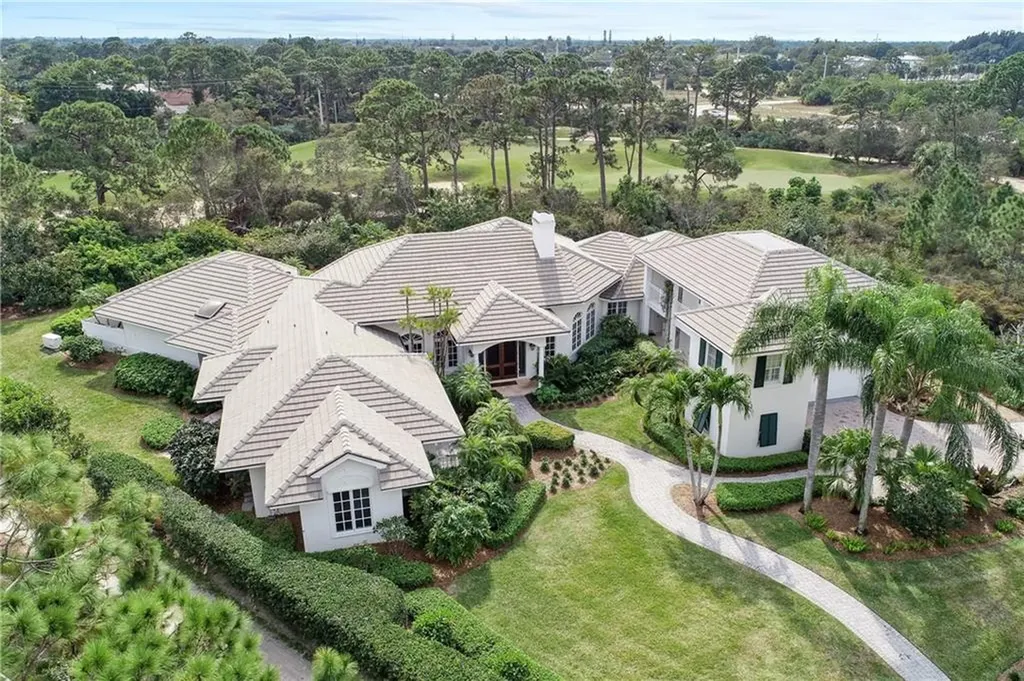 8303 SE Golfhouse Drive Hobe Sound FL 33455
