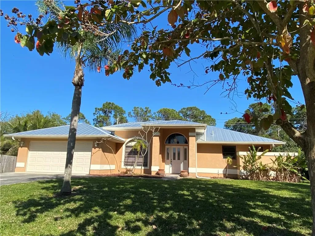 2695 NW Florida Avenue Stuart FL 34994