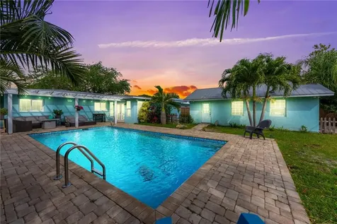913 SE Madison Avenue Stuart FL 34996