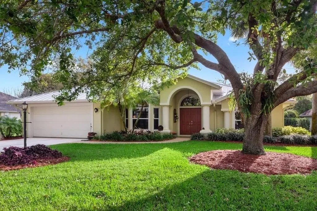 498 SE Southwood Trail Stuart FL 34997