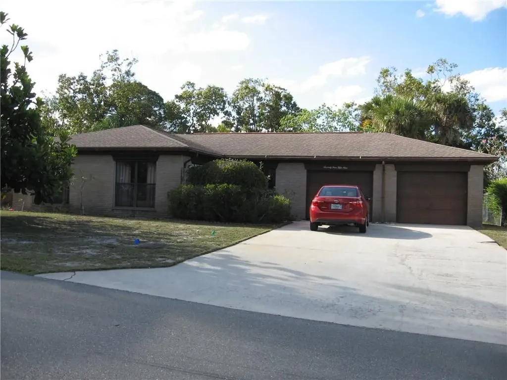 7459 SE Hobe Terrace Hobe Sound FL 33455