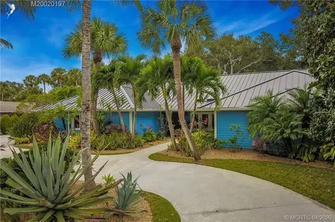 8 Knowles Road Stuart FL 34996