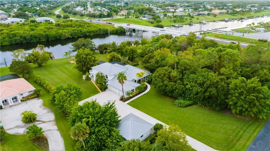 470 SE Pine Road Port Saint Lucie FL 34984