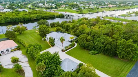470 SE Pine Road Port Saint Lucie FL 34984