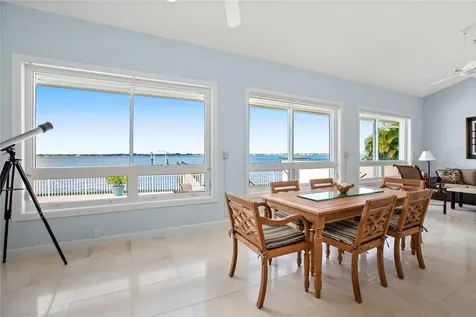 250 SE Cardinal Way Stuart FL 34996