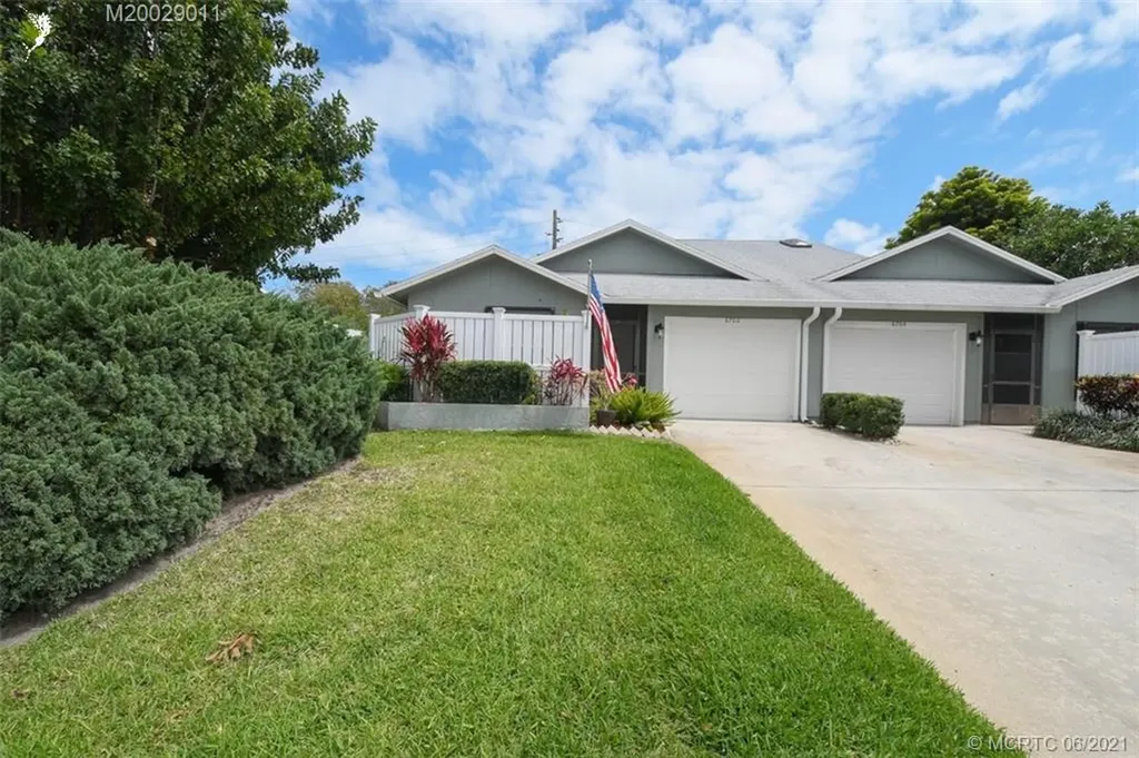 6766 SE Yorktown Drive Hobe Sound FL 33455