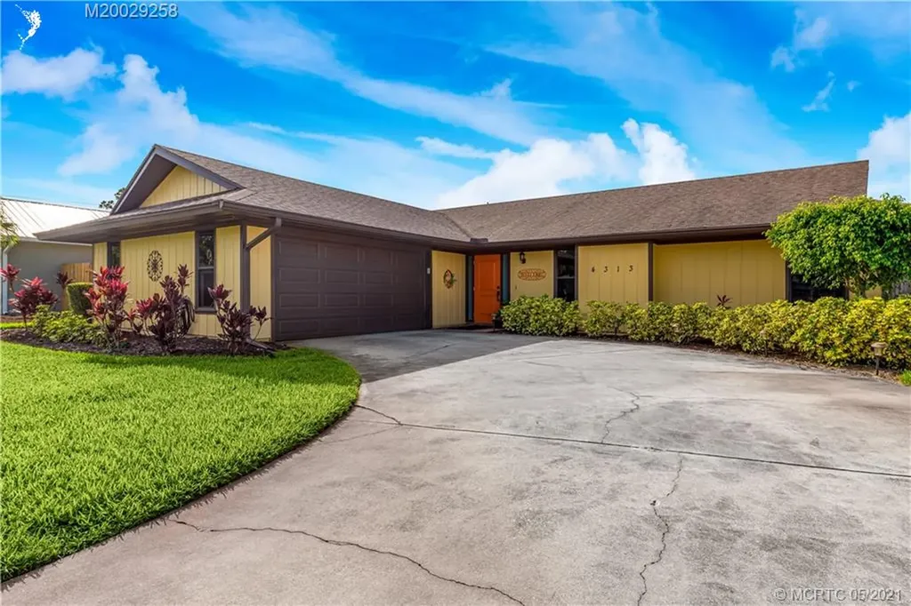 4313 SE Bayshore Terrace Stuart FL 34997