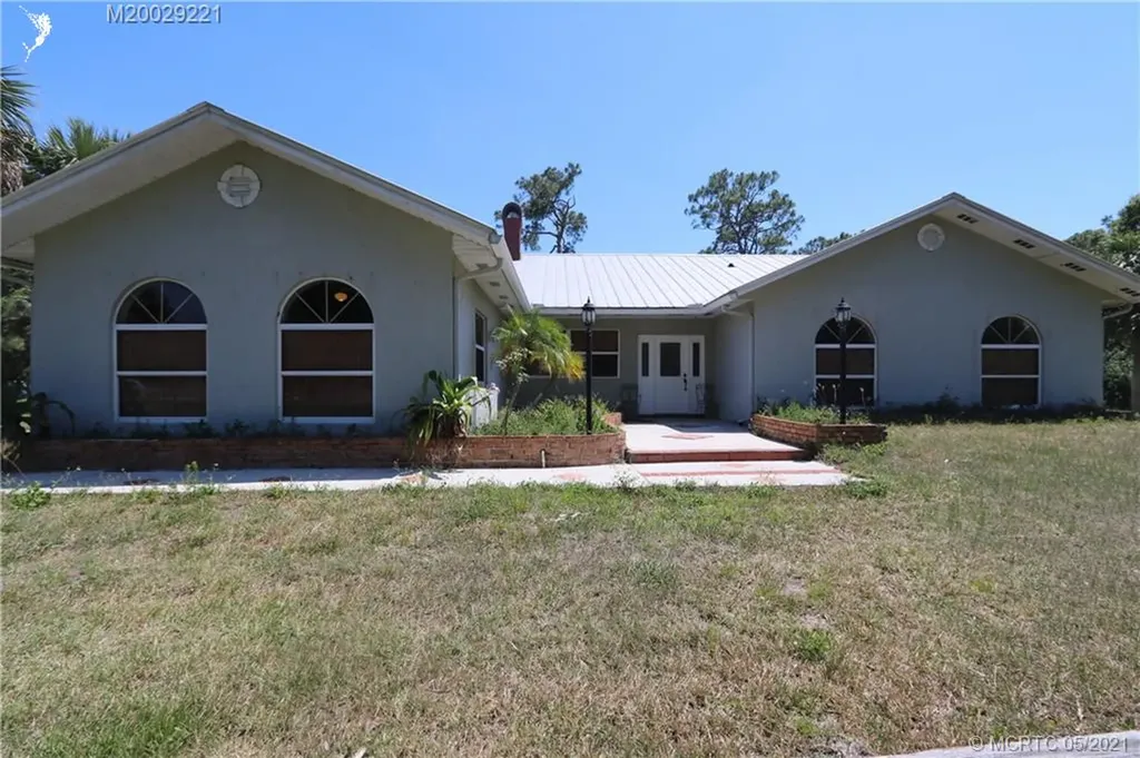 25602 SW 95th Street Indiantown FL 34956