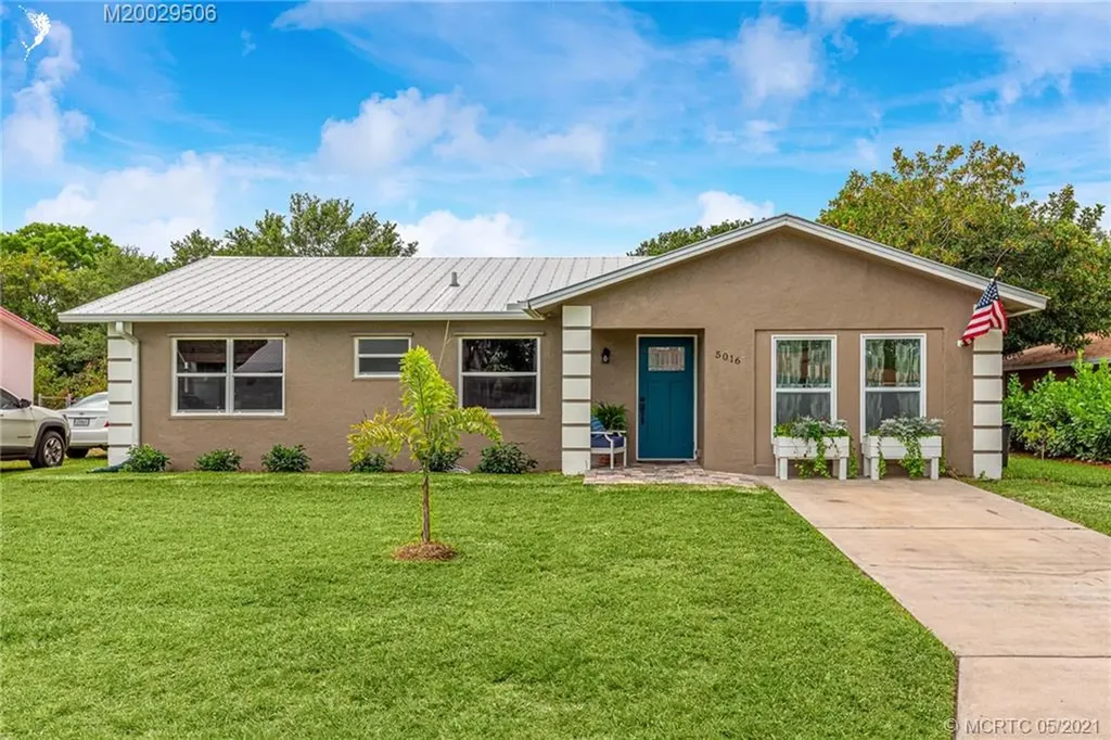 5016 SE Manatee Terrace Stuart FL 34997
