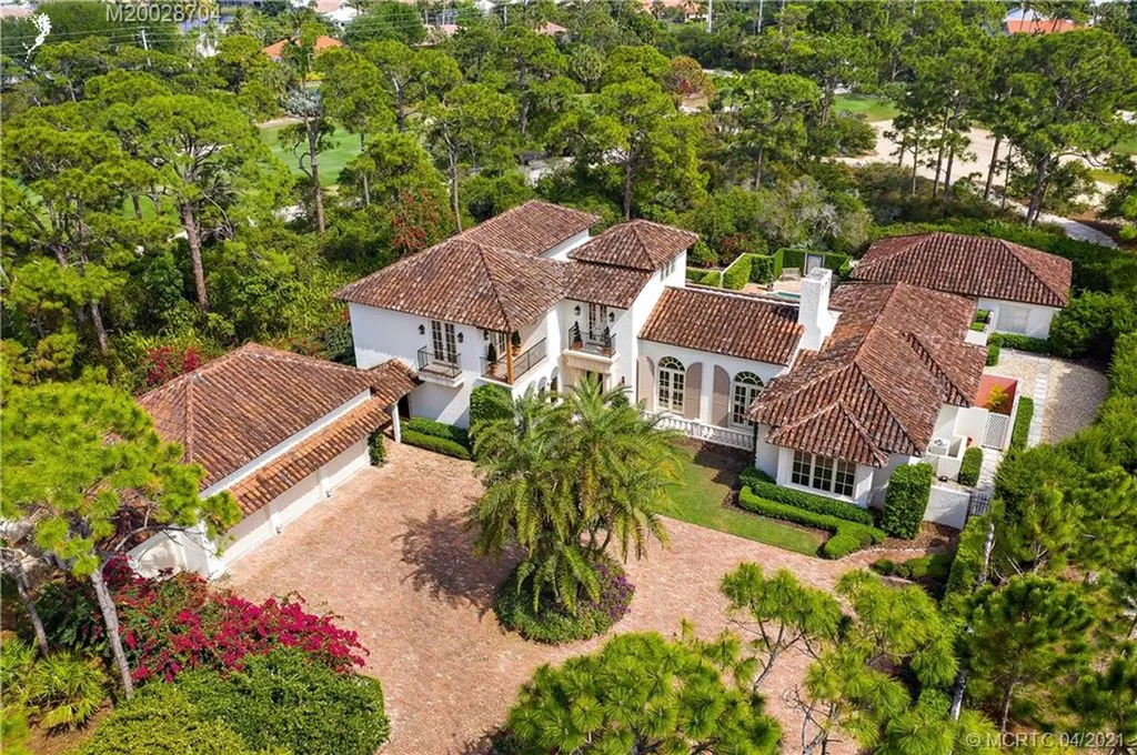 8277 SE Golfhouse Drive Hobe Sound FL 33455