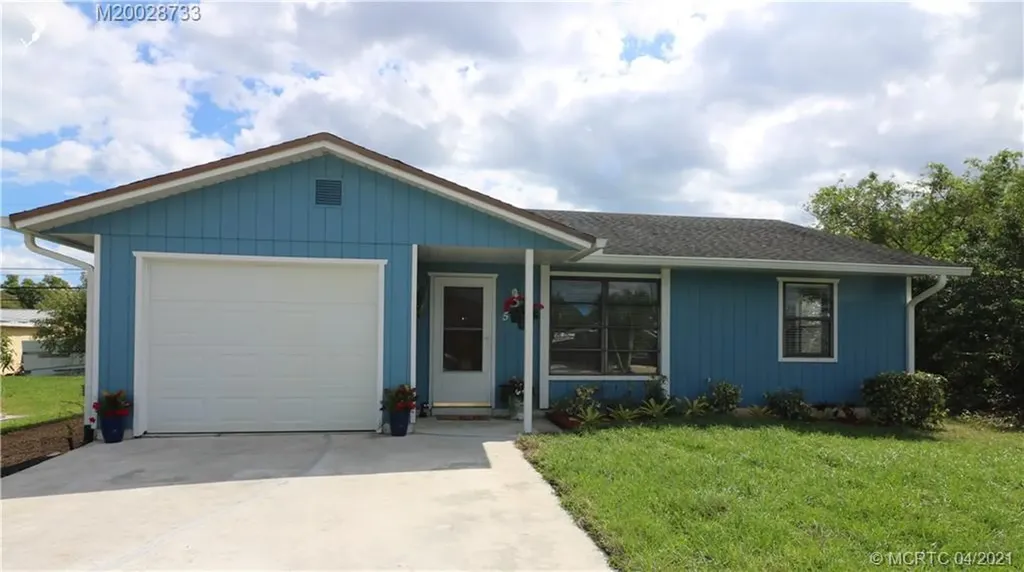 5677 SE Avalon Drive Stuart FL 34997