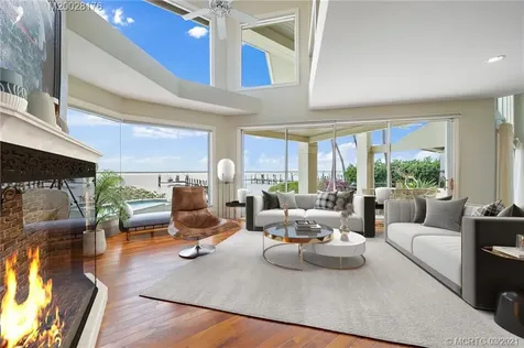 4210 NE Joes Point Road Stuart FL 34996