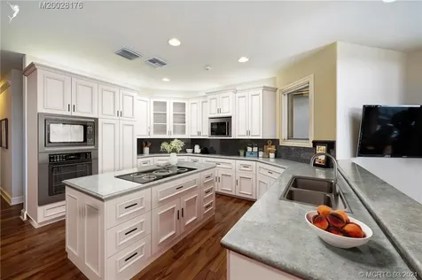 4210 NE Joes Point Road Stuart FL 34996