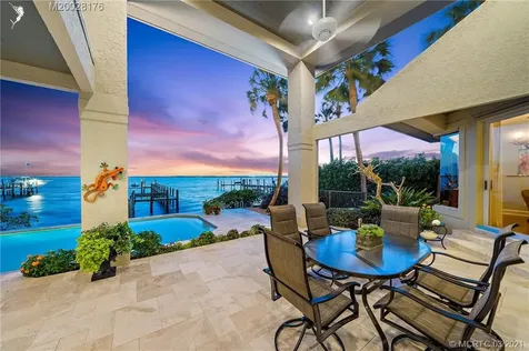 4210 NE Joes Point Road Stuart FL 34996