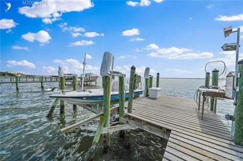 4210 NE Joes Point Road Stuart FL 34996