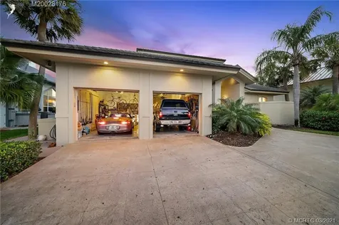 4210 NE Joes Point Road Stuart FL 34996