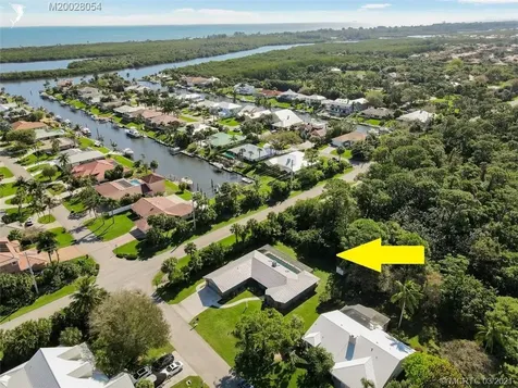 8332 SE Royal Street Hobe Sound FL 33455